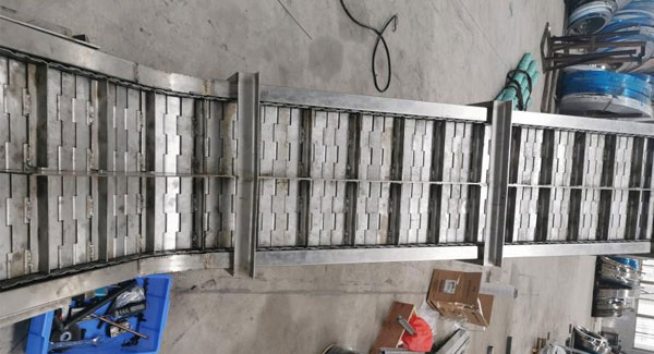 不銹鋼鏈板輸送機(jī) 不銹鋼鏈板輸送機(jī)